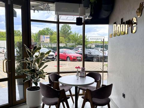 комерційна за адресою Юрія Кондратюка вул., 5