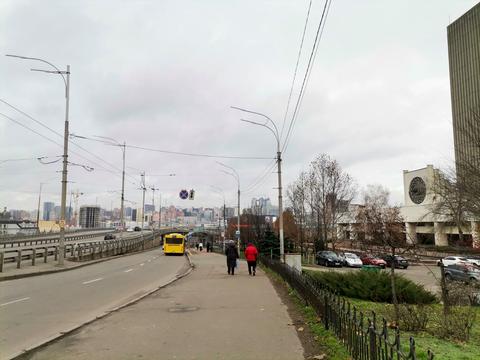 коммерческая по адресу Голосеевский просп. (40-летия Октября), 25