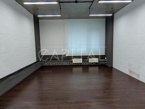 комерційна за адресою Київ, Предславинська вул., 55