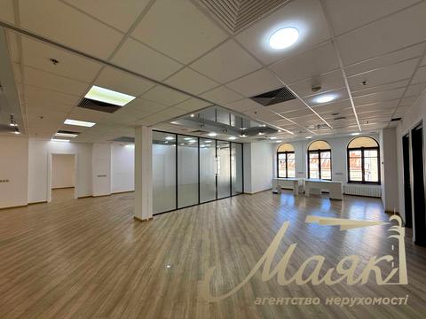 коммерческая по адресу Большая Васильковская ул. (Красноармейская), 19