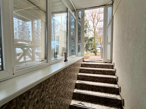 комерційна за адресою Героїв Небесної Сотні просп., 18