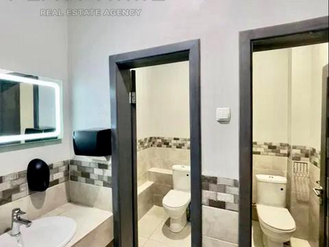 комерційна за адресою Михайлівська вул., 24/11