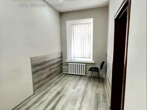 комерційна за адресою Михайлівська вул., 24/11