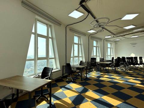 комерційна за адресою Кловський узвіз (Кловський), 7a