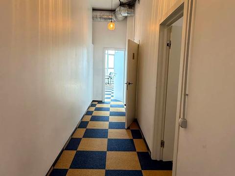 комерційна за адресою Кловський узвіз (Кловський), 7a