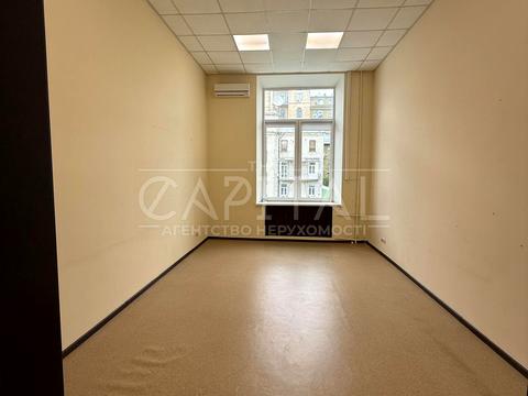 коммерческая по адресу Крещатик ул. (Kreschatic), 6