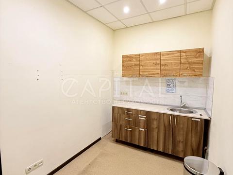 коммерческая по адресу Крещатик ул. (Kreschatic), 6