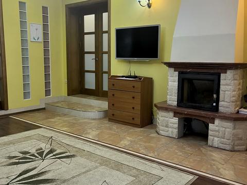 будинок за адресою Новоселів