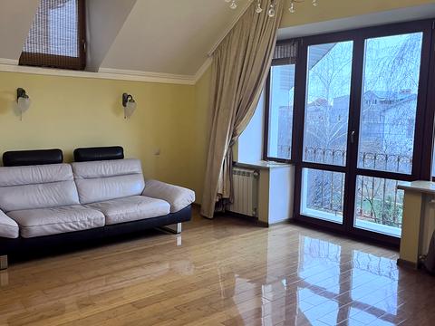 будинок за адресою Новоселів