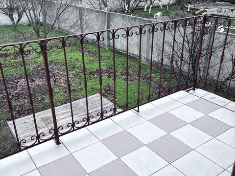 будинок за адресою Новоселів