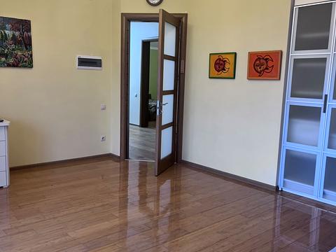 будинок за адресою Новоселів