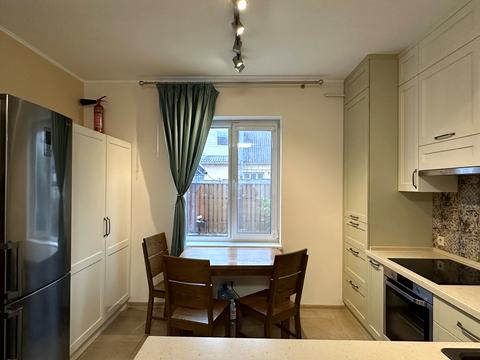 дом по адресу Українська ул.