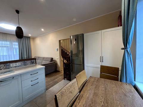 дом по адресу Українська ул.