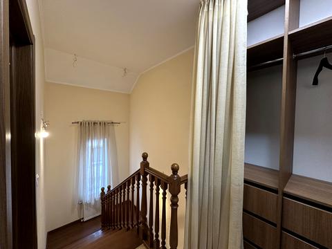 дом по адресу Українська ул.