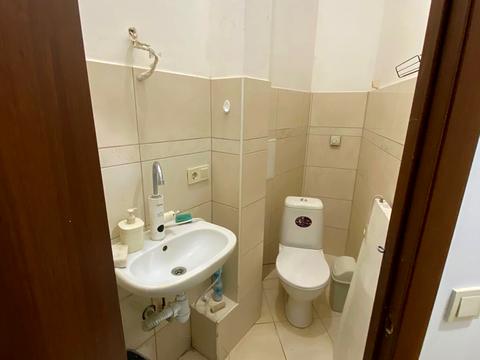 комерційна за адресою Володимира Винниченка вул. (), 4