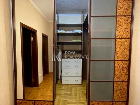 квартира за адресою Шота Руставелі вул., 44