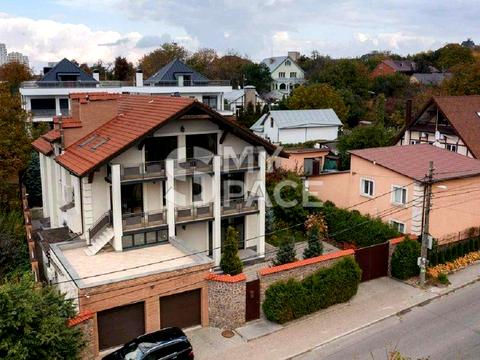 будинок за адресою Добрий Шлях вул.