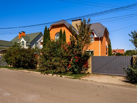 дом по адресу Спортивна