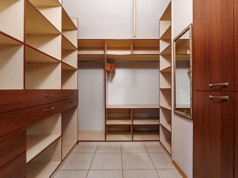 дом по адресу Спортивна