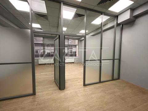 комерційна за адресою Іллінська вул., 8