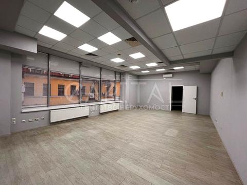 комерційна за адресою Іллінська вул., 8