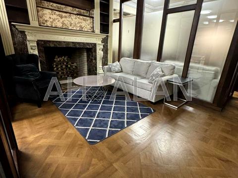 комерційна за адресою Жилянська вул., 72