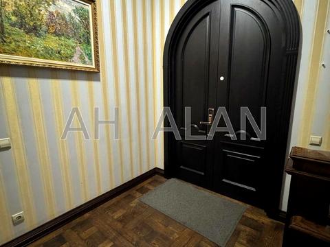 комерційна за адресою Жилянська вул., 72