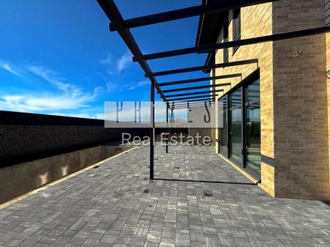 будинок за адресою Вишнева вул.