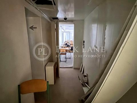 комерційна за адресою Київ, Світлицького вул., 13