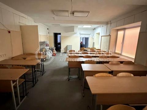 комерційна за адресою Київ, Світлицького вул., 13