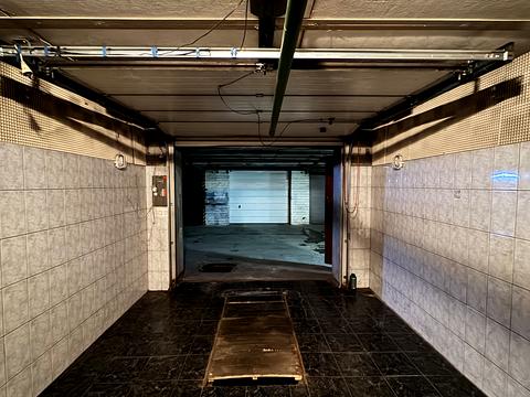 паркомісце за адресою Володимира Івасюка просп. (Героїв Сталінграду), 22