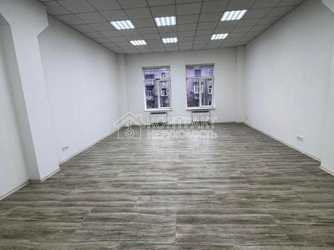 комерційна за адресою Аерокосмічний просп., 20