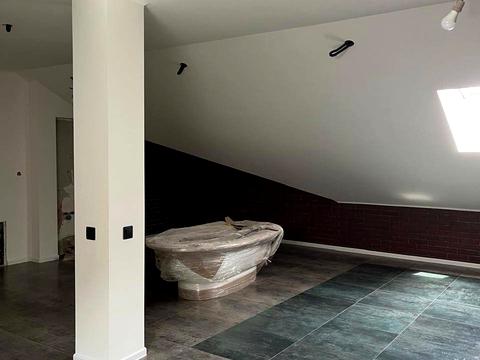 будинок за адресою Коновальця, 40