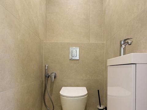 будинок за адресою Івасюка