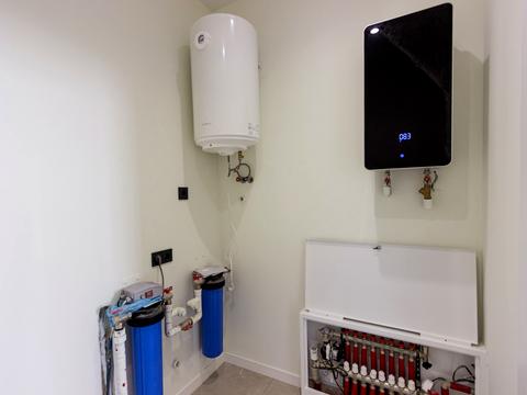 будинок за адресою Івасюка