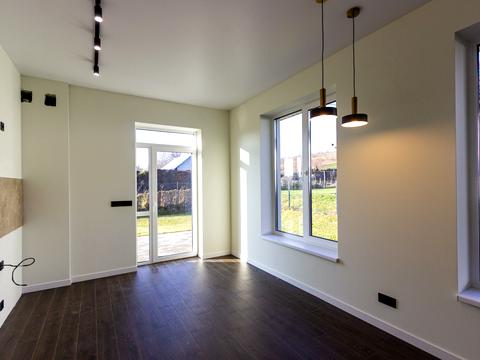 будинок за адресою Івасюка