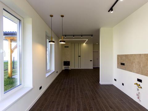 будинок за адресою Івасюка