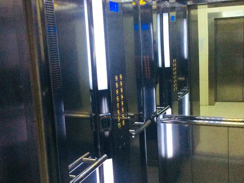 квартира за адресою Академіка Вернадського бульв., 24