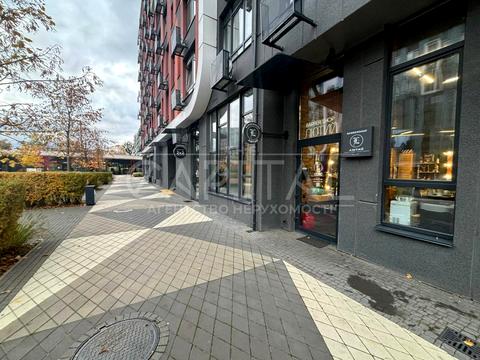 комерційна за адресою Тадея Рильського бульв., 1