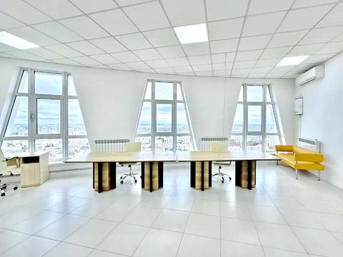 комерційна за адресою Кловський узвіз (Кловський), 7