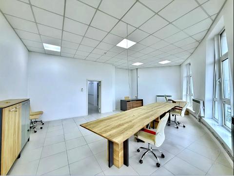 комерційна за адресою Кловський узвіз (Кловський), 7