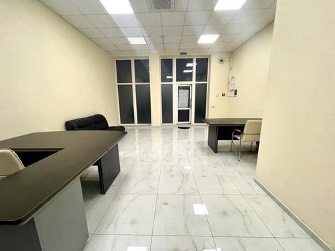 комерційна за адресою Трамвайна, 3