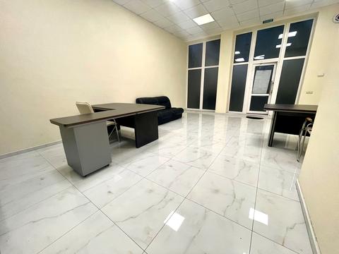 комерційна за адресою Трамвайна, 3