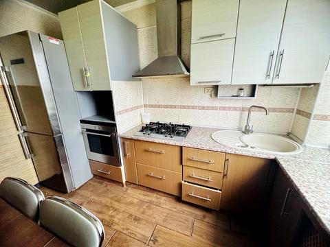 квартира за адресою Космонавтів вул., 7