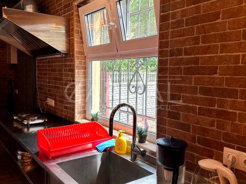 будинок за адресою Героїв України вул. (Гагаріна)