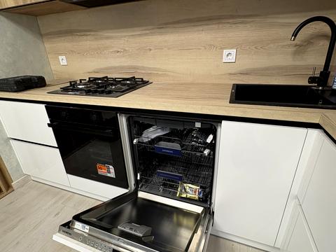 квартира за адресою Героїв Майдану вул., (Будинок 6)