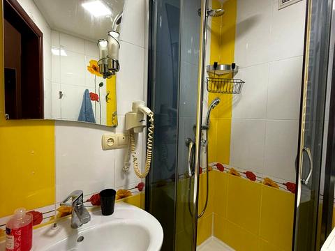 квартира за адресою Євгена Коновальця вул., 16