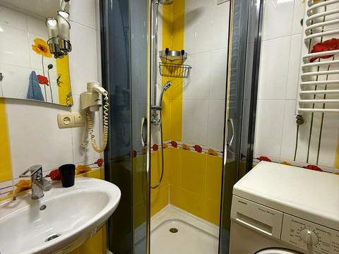 квартира за адресою Євгена Коновальця вул., 16