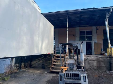 комерційна за адресою Богдана Хмельницького вул., 102