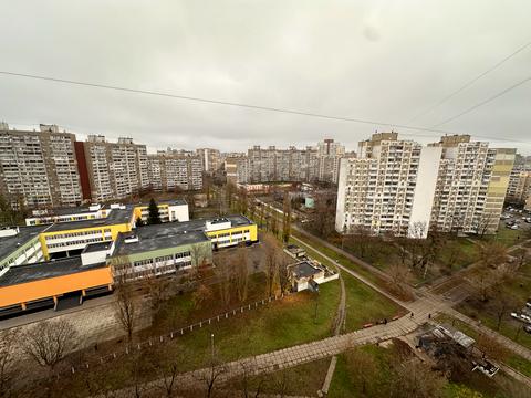 квартира за адресою Ревуцького вул., 11-Г